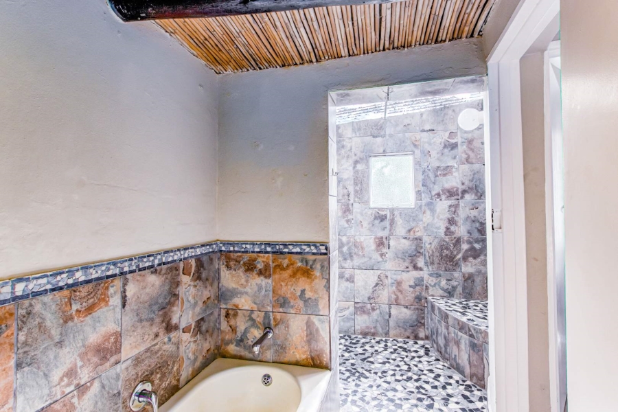 15 Bedroom Property for Sale in Hekpoort North West
